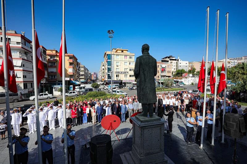 Bayraklı’da 30 Ağustos kutlandı