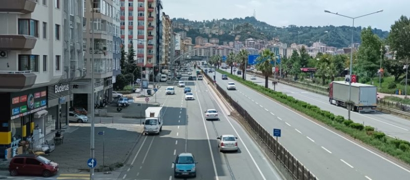 RİZE TRAFİĞİNE YAPILAN UFAK DOKUNUŞLAR OLUMLU SONUÇLAR VERİYOR…