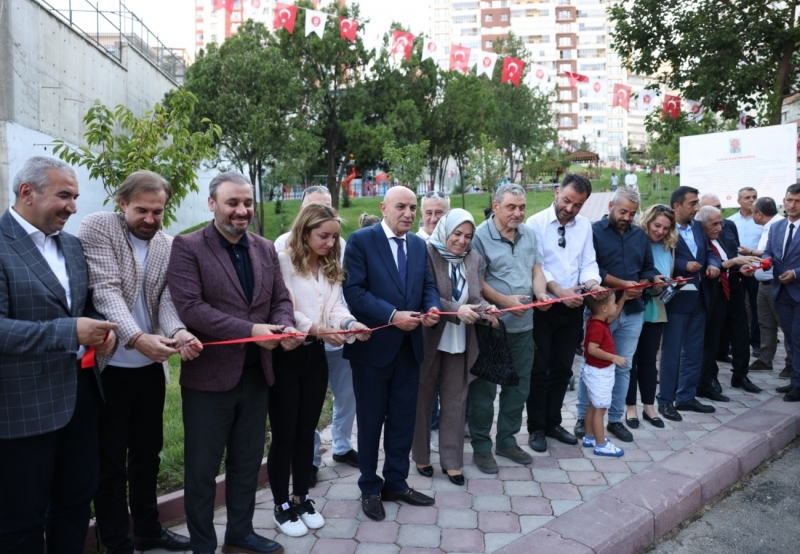 Keçiören’de Yusuf Kurtbeyoğlu Parkı hizmete açıldı