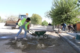  HEDEF: 120 BİN TON ASFALT, 450 BİN METREKARE KİLİTLİ PARKE TAŞI