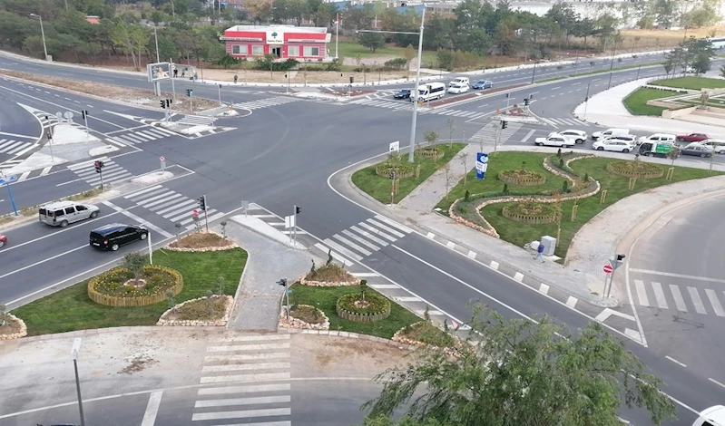 ÇERKEZKÖY İLÇESİ CENGİZ TOPEL CADDESİ VE NARİN KAVŞAĞI  YEPYENİ BİR GÖRÜNÜME KAVUŞTU