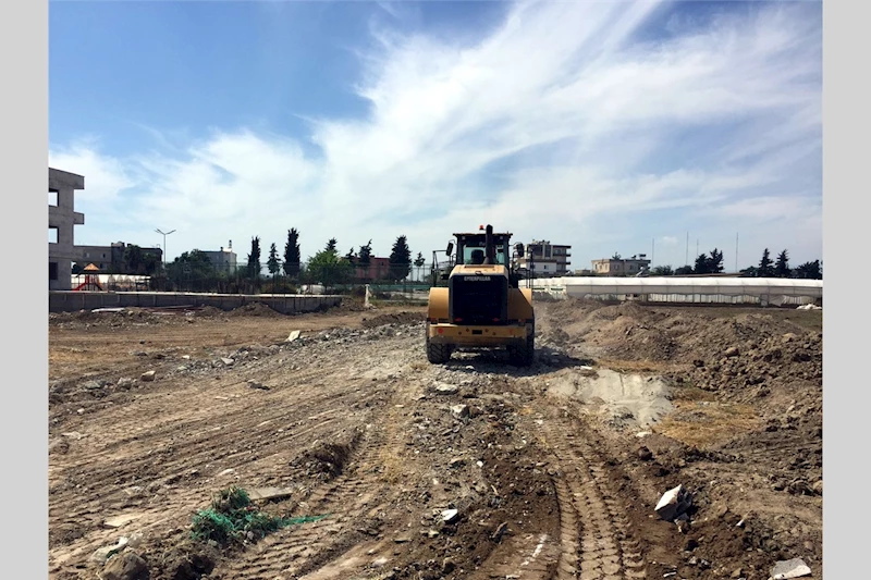 AKDENİZ’DE İMARLI YOL AÇMA VE SATHİ KAPLAMA ÇALIŞMALARI SÜRÜYOR