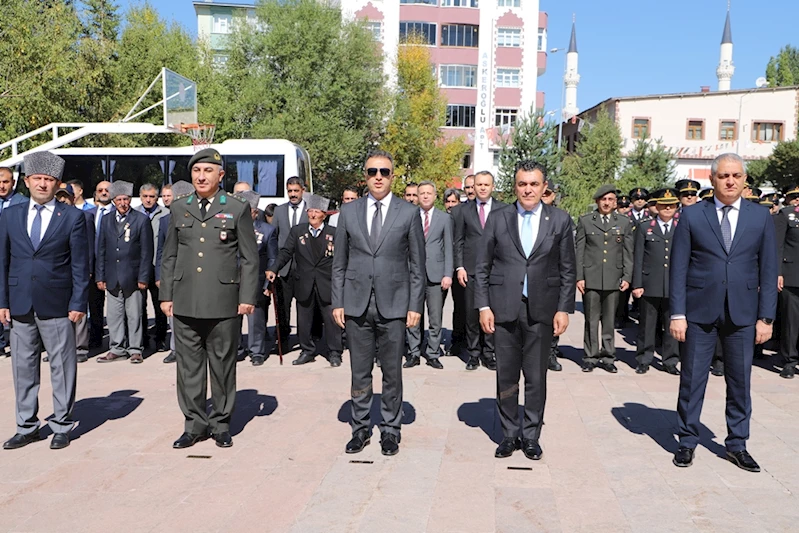 BAŞKAN DEMİR, GAZİLER GÜNÜ KUTLAMA PROGRAMINA KATILDI