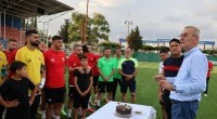 Kepezsporlu futbolculardan Onursal Başkan Mustafa Yılmaz’a doğum günü sürprizi