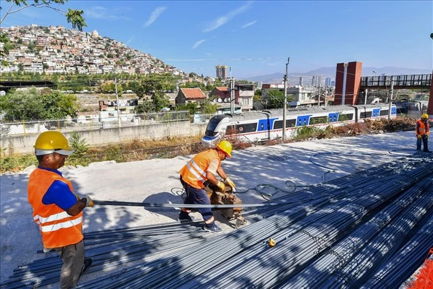 Katip Çelebi Üniversitesi ve Lale Mahallesi de İZBAN’a bağlanıyor