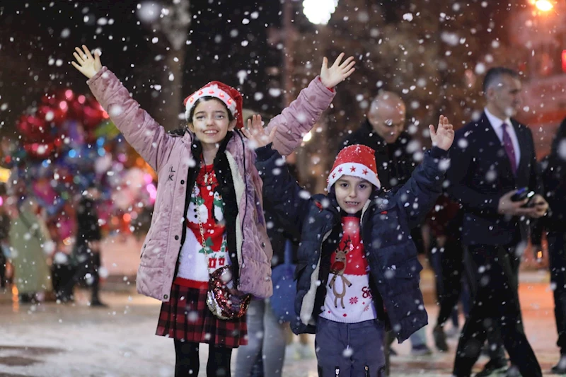 AYDINLILAR YENİ YILA KAR YAĞIŞIYLA GİRİYOR