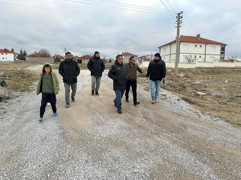 Belediye Başkanımız Serkan Koyuncu Yol Çalışmaları Başlayacak Alanda İncelemelerde