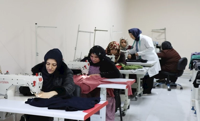 Meslek Edinme Kurslarına Kadınlardan Yoğun İlgi