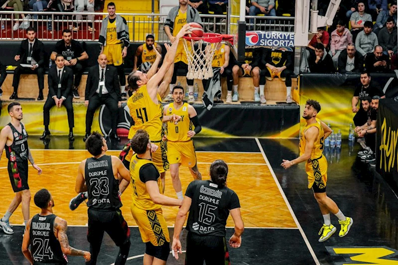 MSK Basketbol Ekibi, Karşıkaya’yı İzmir’e Mağlup Gönderdi