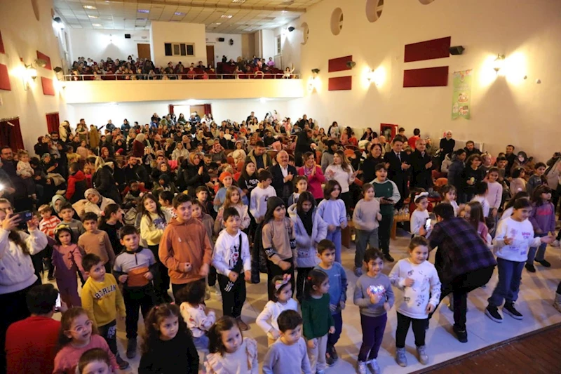 Çocuklar Çankırı Belediyesinin Kış Müzikalinde Doyasıya Eğlendi