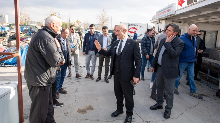 Balıkçılardan Başkan Soyer’e Körfez temizliği teşekkürü