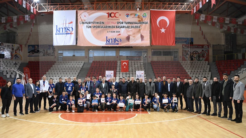 Cumhuriyetimizin 100. Yılı Spor Turnuvasında Ödüller Sahiplerini Buldu