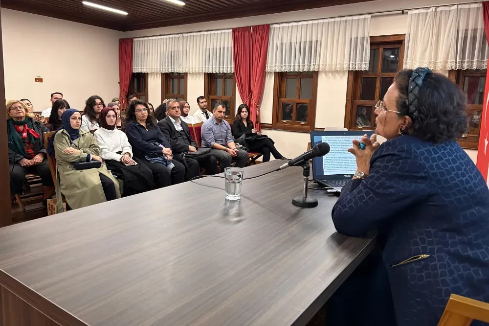 Bursa’da Kadın Yazarlar Konferansı Düzenlendi