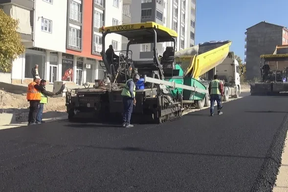 Mehmet Akif Üstündağ Caddesi’nde Yol Çalışması