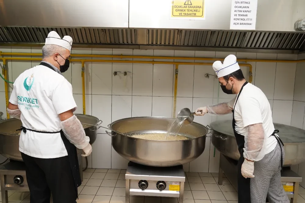 Belediye’den Sıcak Yemek Desteği 