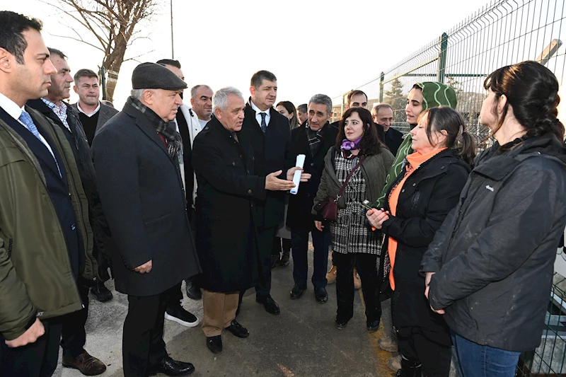 CHP Genel Başkan Yardımcısı Zeybek ve Başkan Şahin’den Barınakta İnceleme