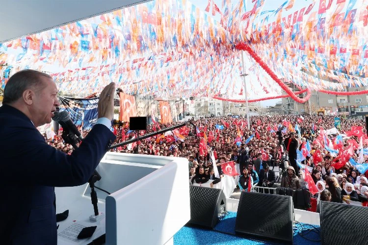  Erdoğan: Milletimiz kazanımlarına hep sahip çıktı