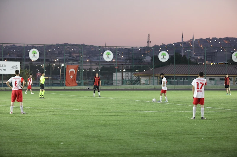 ŞEHİTKAMİL’DE KÖY TURNUVALARI’NDA ÇEYREK FİNAL HEYECANI YAŞANACAK