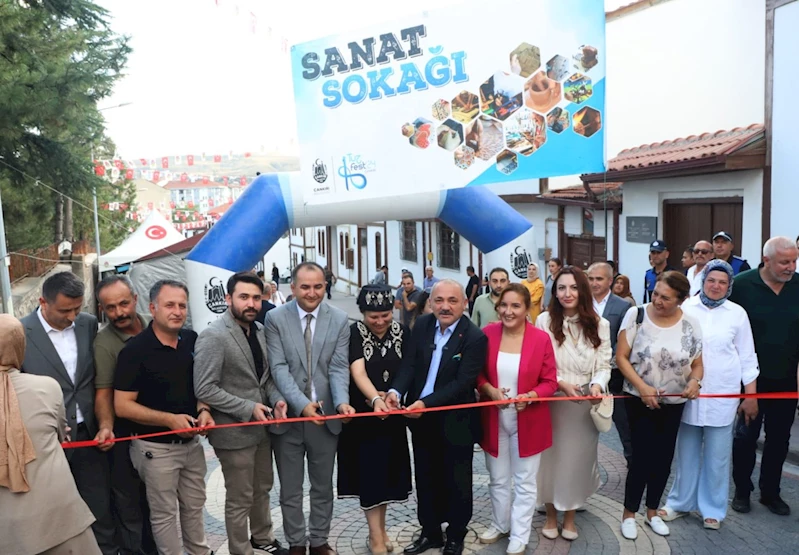 Eski Çankırı Sanat Sokağı ile Renklendi