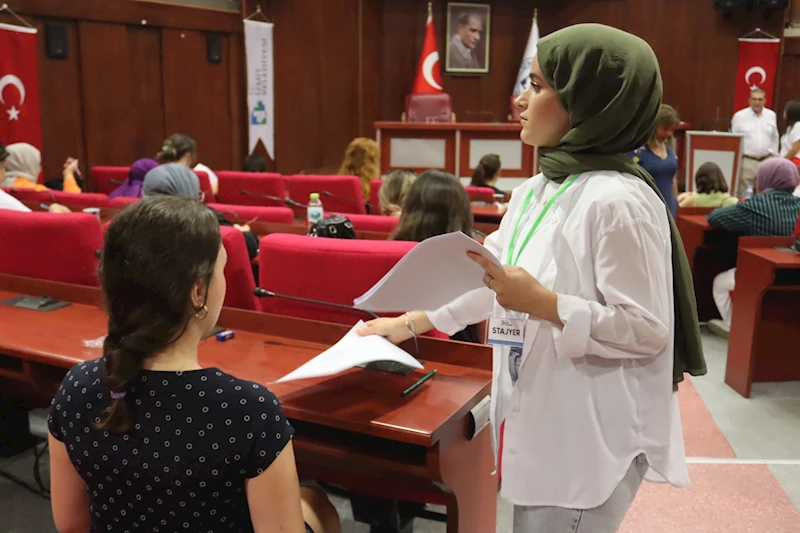 İZMİT BELEDİYESİNDE LİYAKAT DÖNEMİ DEVAM EDİYOR: REHBER ÖĞRETMENİ SINAVI GERÇEKLEŞTİRİLDİ