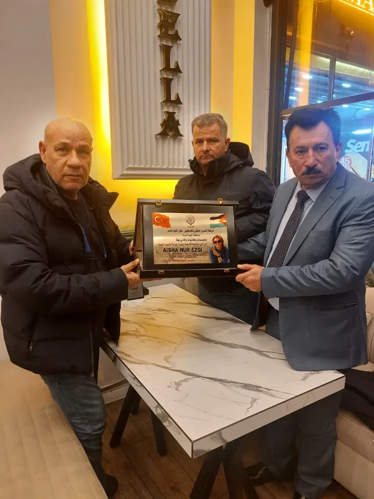 Arkın’a Ayşenur Ezgi Eygi Anısına Plaket 