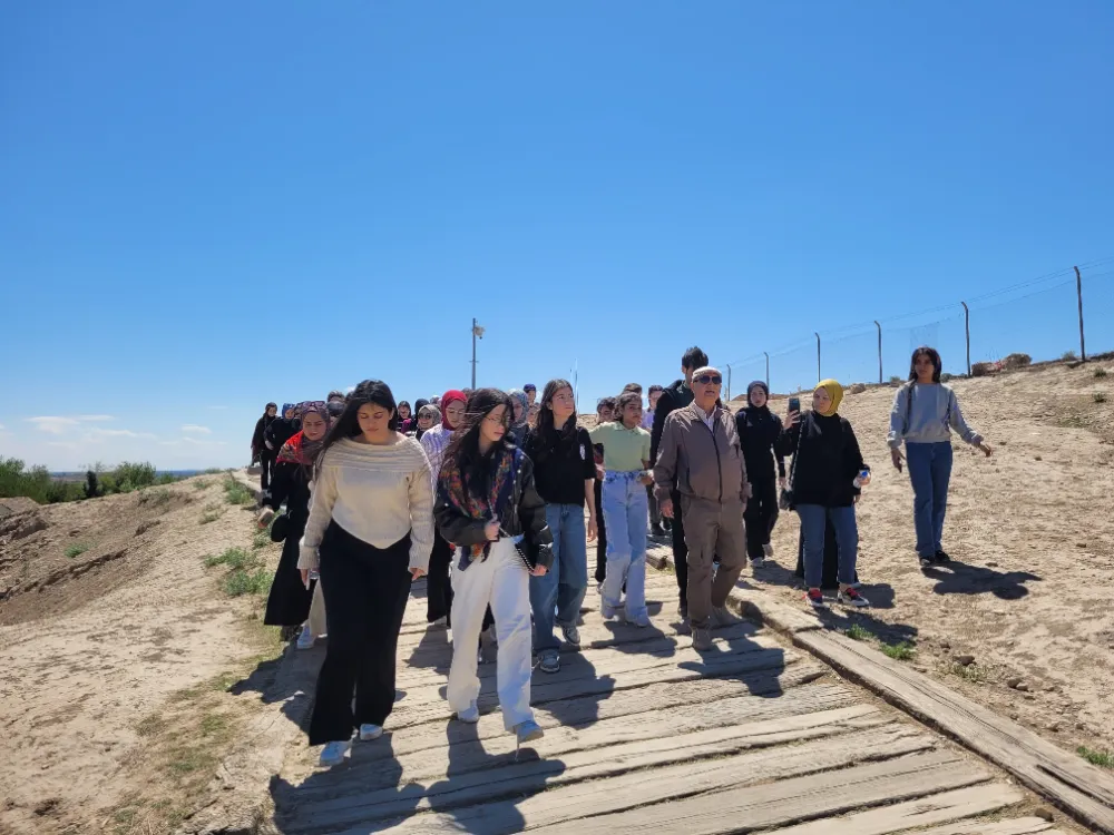 Gençler Şanlıurfa’da Şair Nabi’nin İzini Sürdü