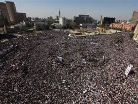 1 milyon Mısırlı yeniden Tahrir