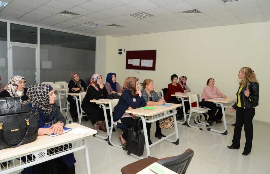 Beylikdüzü’nde Okuma Yazma Bilmeyen Kalmayacak