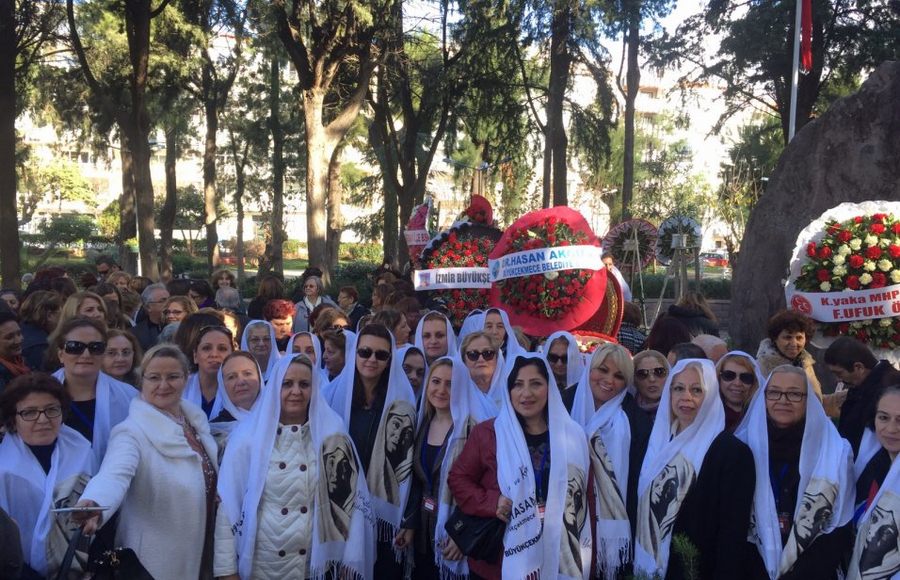 İzmir'de Büyükçekmeceli kadınlara yoğun ilgi