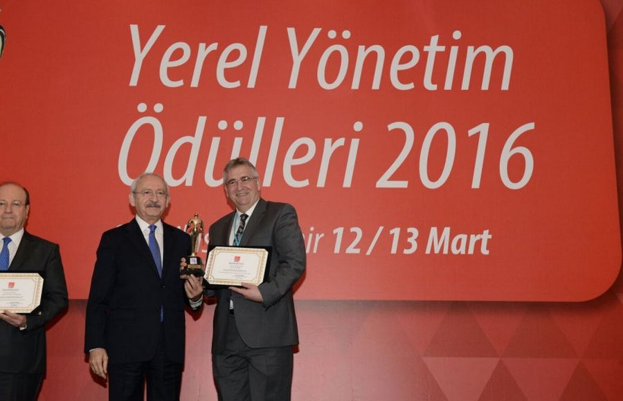 Çatalca Belediyesi, SODEM Yerel Yönetimler Ödülünü Aldı