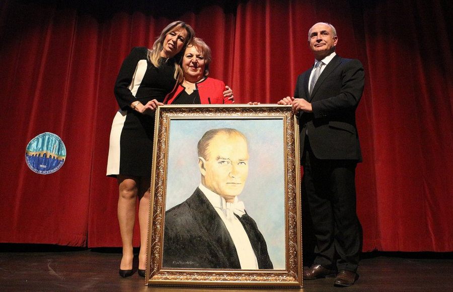 Tarihçi Sacide Bolcan, Atatürk'le Yakın Tarihimizi anlattı