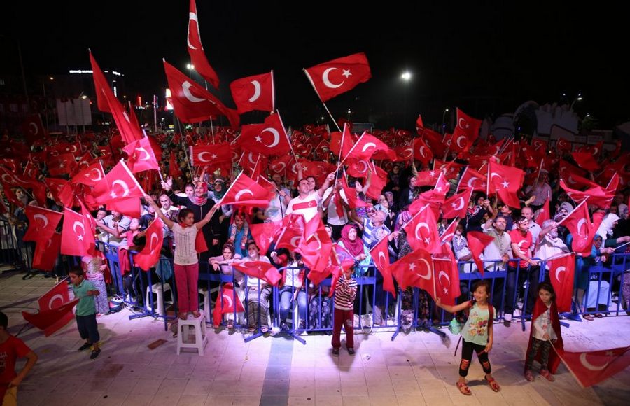 “CUMHURBAŞKANIMIZ GİT DEMEDEN GİTMEYİZ”