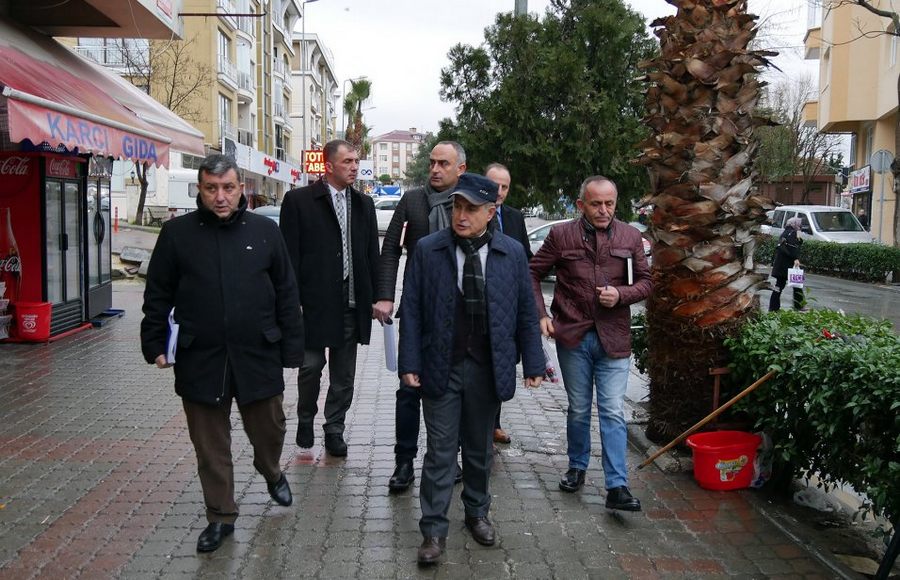 Başkan Akgün, sokak sokak geziyor!