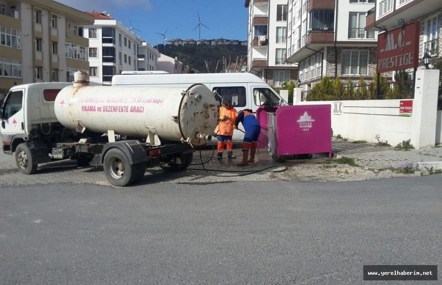 Çatalca Belediyesi’nden konteyner temizliği