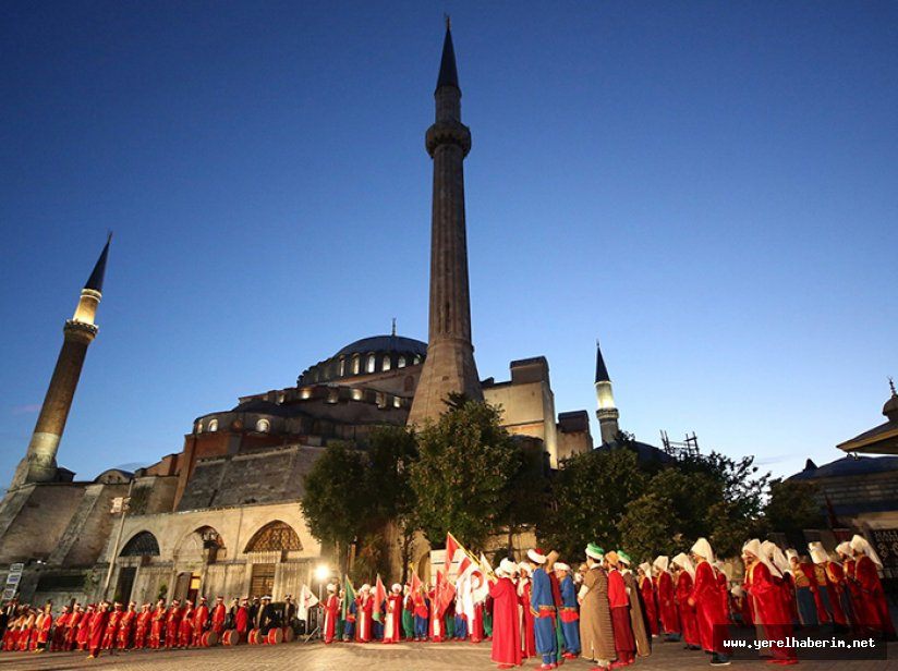 Topkapı Sarayı’ndan Baklava Alayı Çıkıyor…