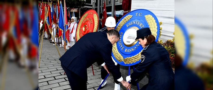 Esenyurt’ta  Çelenk Konuldu