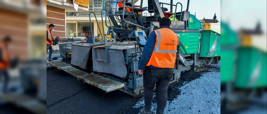 Esenyurt Yollarını Yenilemeye Devam Ediyor