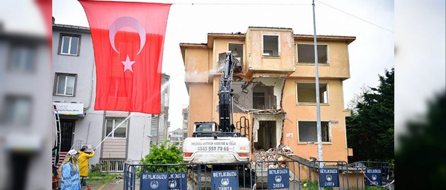 Nefes Alabilecekleri Bir Meydan Hediye Edeceğiz