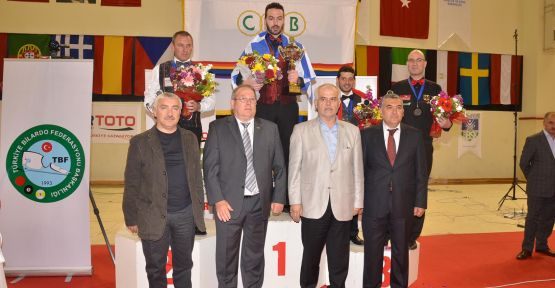 3 Bant Avrupa Bilardo Şampiyonasında 3. Oldular