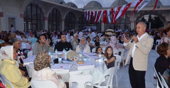 Başkan Akgün, İlk İftarı Kuba Camii’nde Yaptı