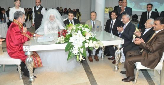 Başkan Uzun Nikah Töreninde