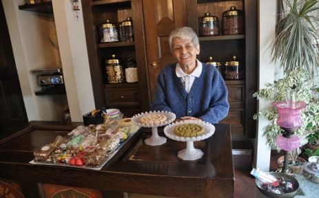 Bir aşkın tatlı hikâyesi “Bebek Badem Ezmecisi”