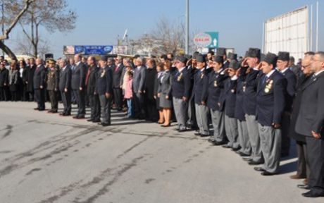 Çanakkale Şehitleri Saygıyla Anıldı