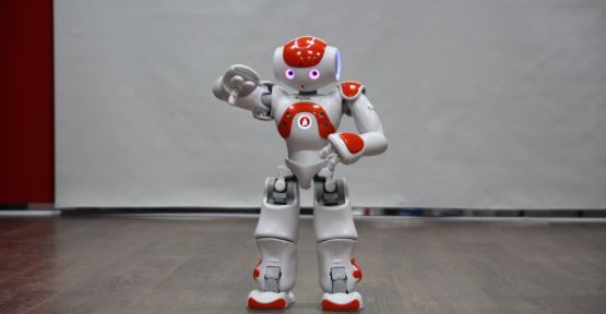 Gangnam Style dansı yapan robot