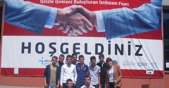 İstihdam Fuarına Gittiler