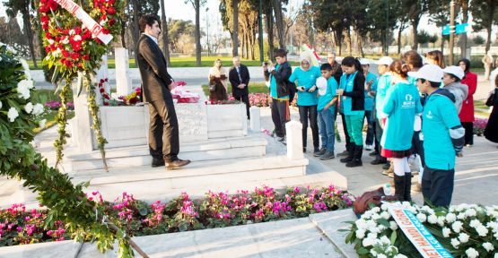 İstiklal Şairi Kabri Başında Anıldı