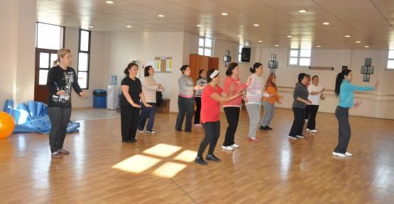 kadınlar plates ve zumba’yla zayıflıyor